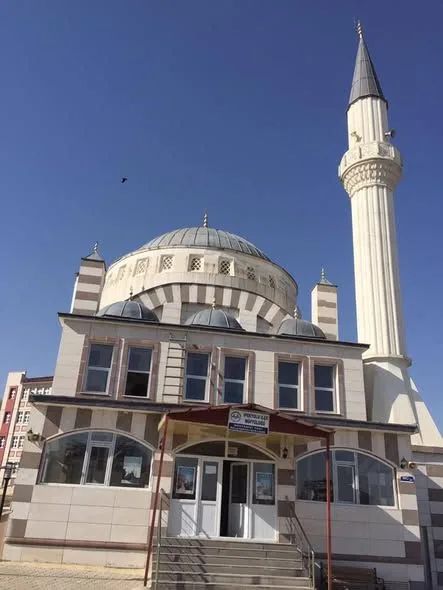 Molla Hüseyn-i Bate-i Camii