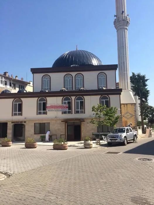 Yalova Bahçelievler — Siyah Alüminyum Kaplama